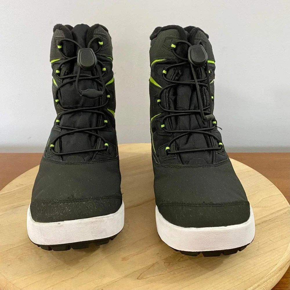 Merrell Snow Bank 3.0 Waterproof Boots Kids Youth Size US 7 Black Neon Green